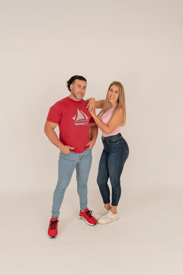 Óscar y Alba, fundadores de OA Pontebien